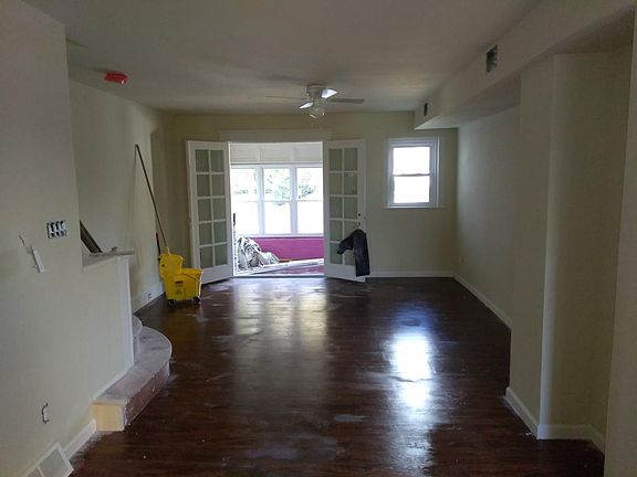 3rd image of 6633 N Fairhill St