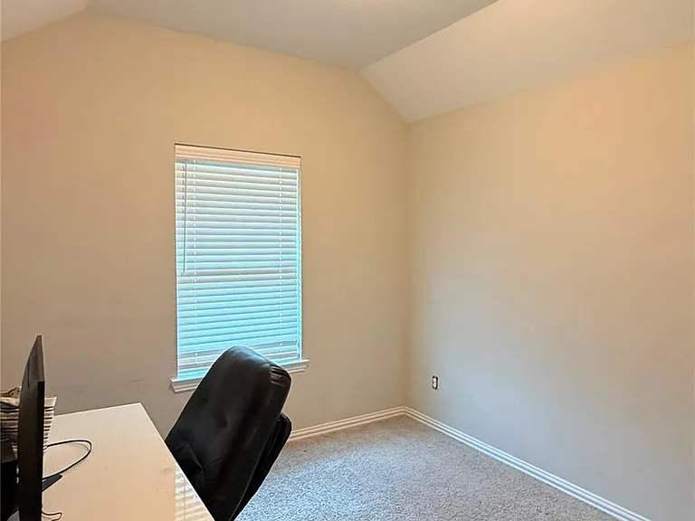 25112 Slow Pines Dr — Photo 8