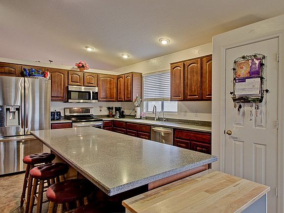 4th image of 40396 N Orkney Way