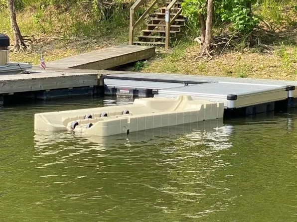 262 Lake Ridge Rd, Scottsville, KY 42164