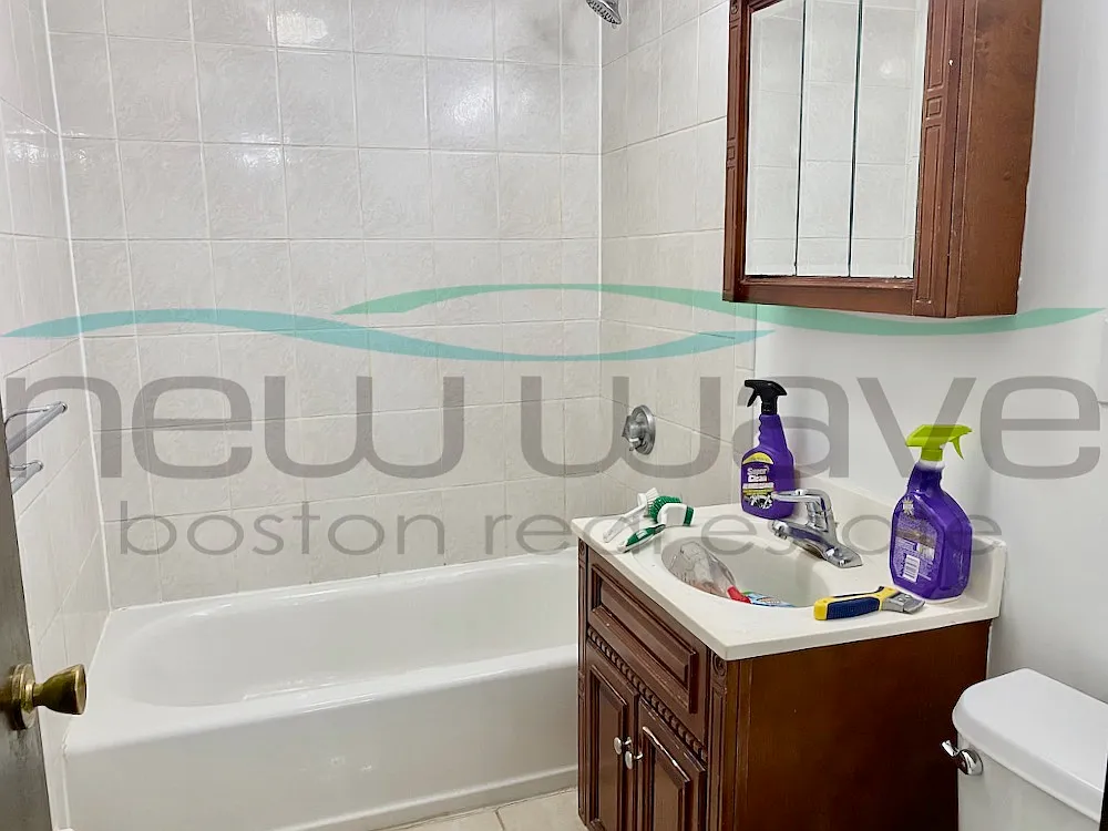 2 bed, 650 sqft, $3,700 — Photo 3