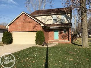 22303 Masonic Saint, Saint Clair Shores, MI