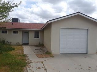 466 S 7th St, Kerman, CA 93630