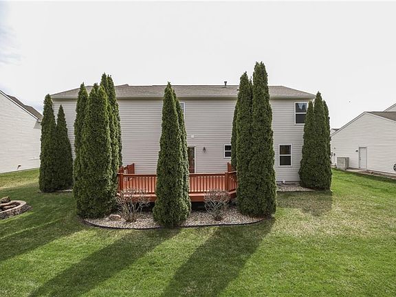 2nd image of 6840 Harriet Dr