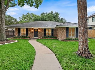 10146 Hanka Dr, Houston, TX 77043 | Zillow