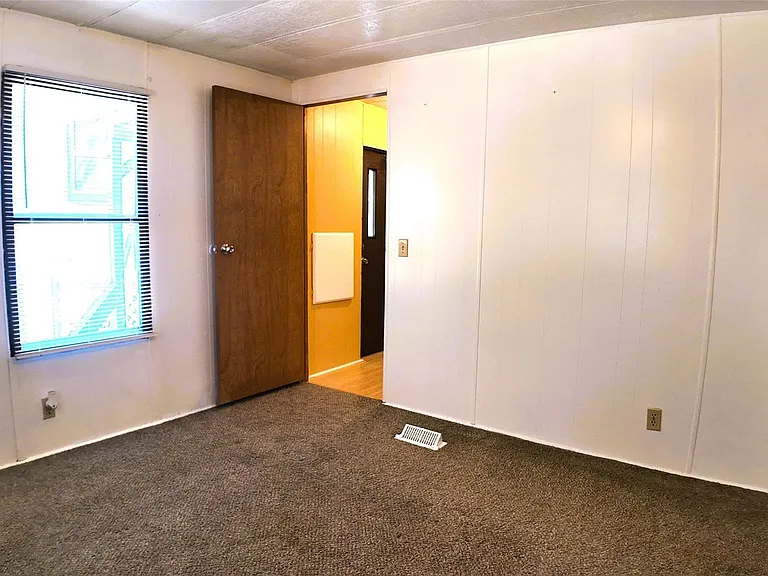251 Oakdale Dr — Photo 26