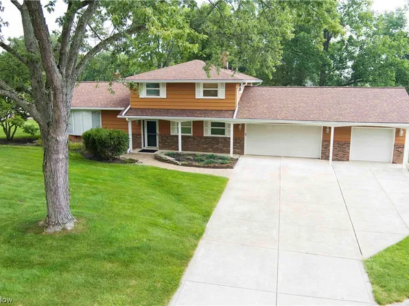 5753 Breckswood Oval, Broadview Heights, OH 44147