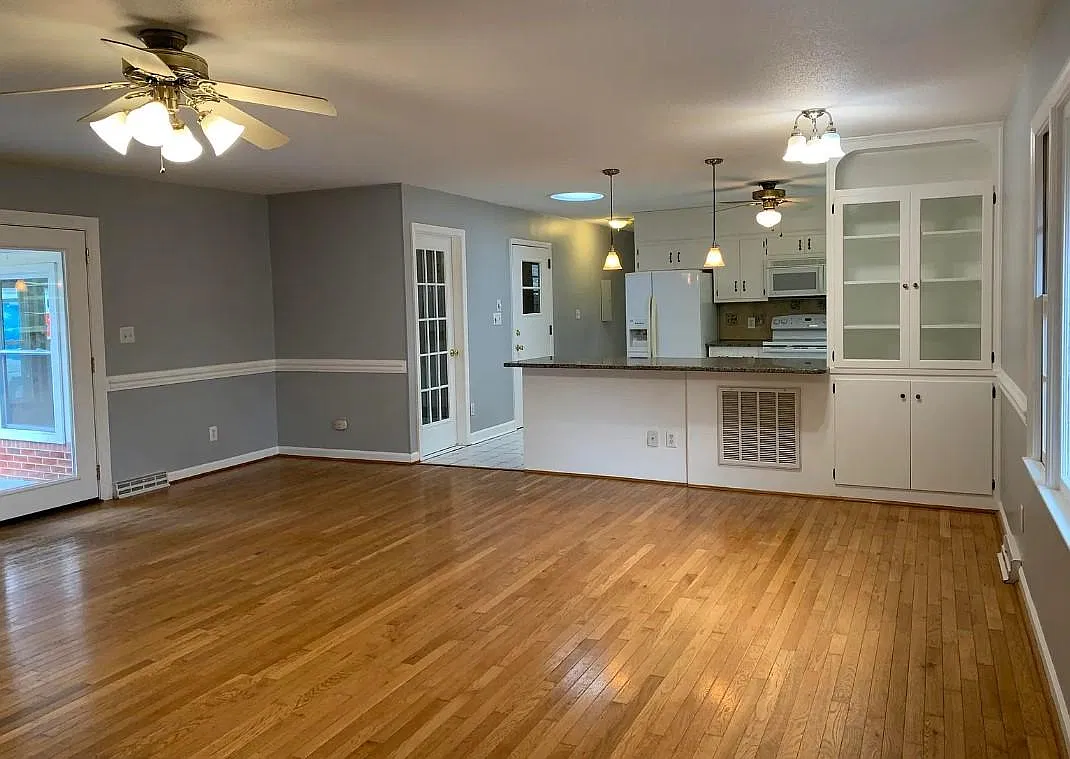 35 Pine Lake Dr — Photo 2