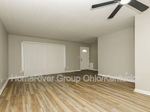 5th image of 4413 Knob Hill Dr