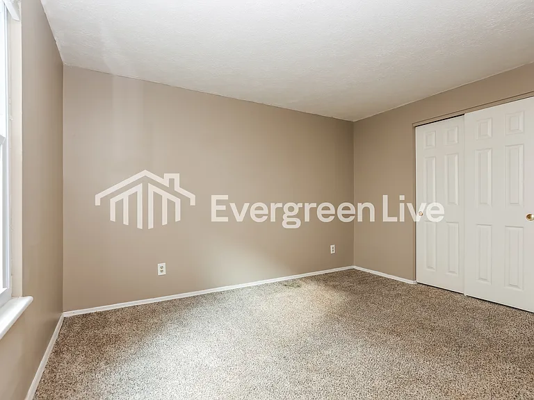 2925 Maureen Ct — Photo 13