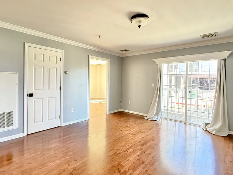 19 Isaacs St #228 — Photo 5