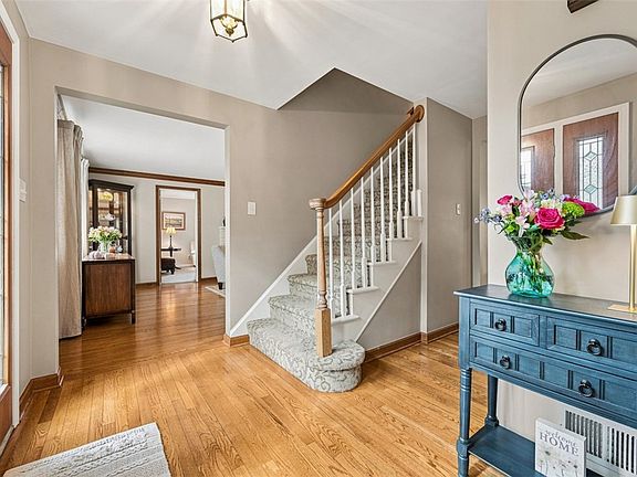 5th image of 131 Derwent Dr