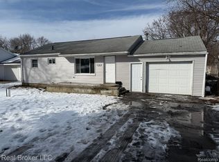 2436 Betty Ln, Flint, MI 48507