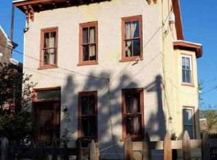 122 Pearl St, Trenton, NJ 08609