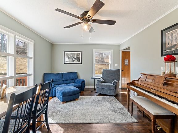 2nd image of 2220 5th Street E