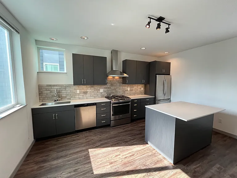 6230B Corson Ave S #6230B — Photo 5