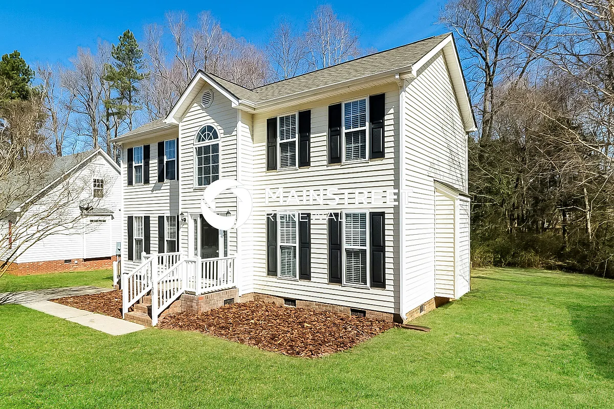 Front View - 109 Walnut Creek Dr