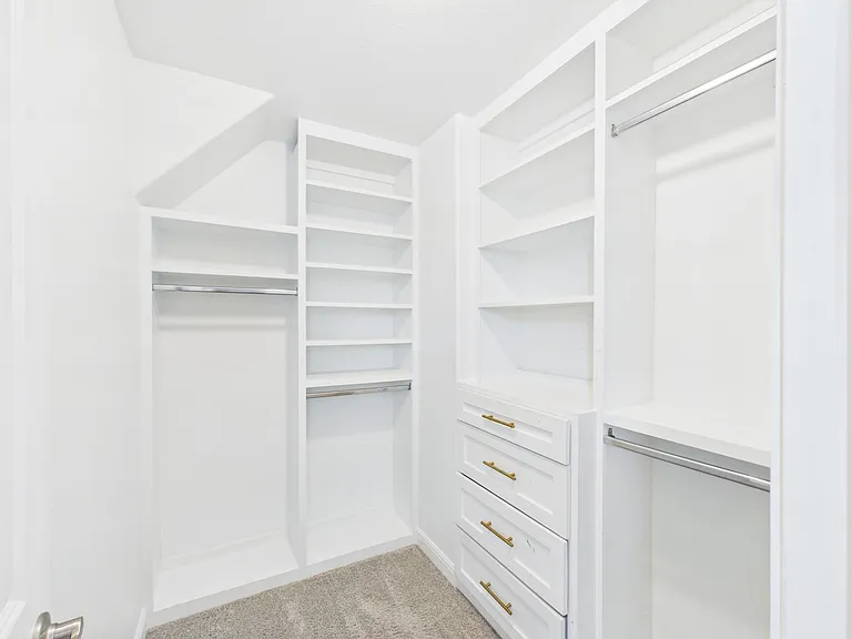 24711 Miltonwood St — Photo 39