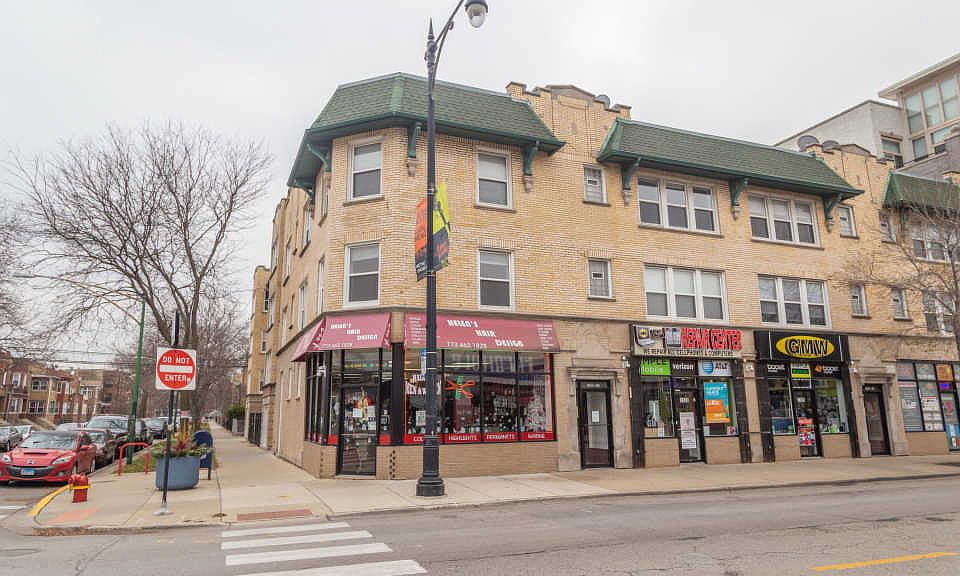 1st image of 3101 W Lawrence Ave #2