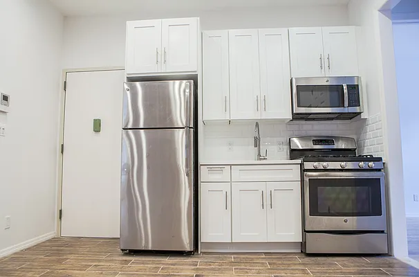 Rented by Lions Share Inc. | media 10