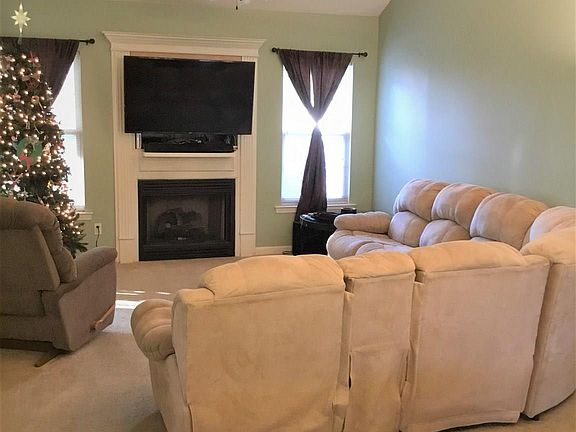 4th image of 125 Lazy Acres Dr