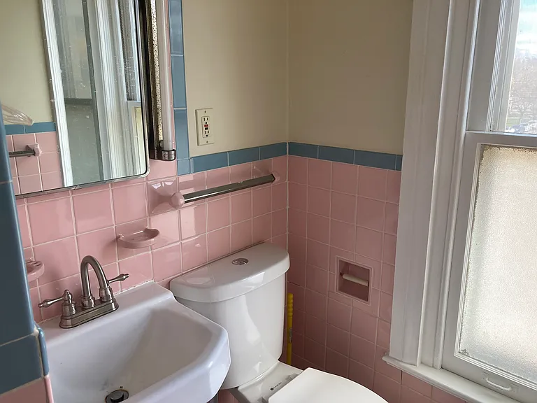 1349 Dekalb St #3 — Photo 8