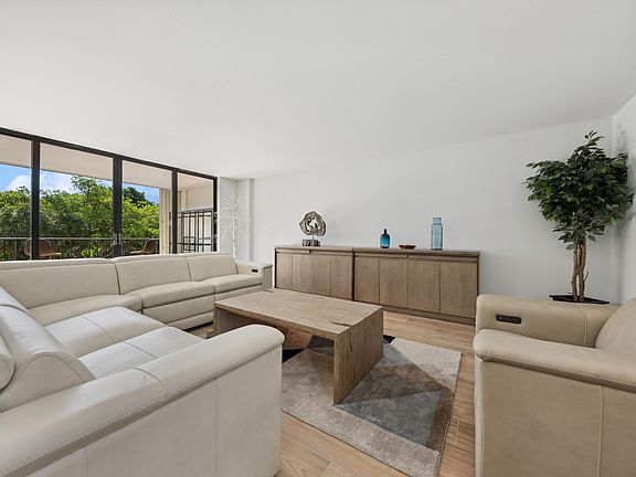 4th image of 4600 S Ocean Boulevard #303