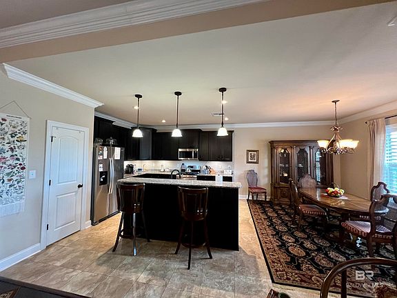 4th image of 9641 Windmill Rd