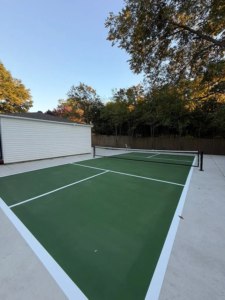 6 bed, 3.5 bath, 4000 sqft, $7,995 — Photo 2