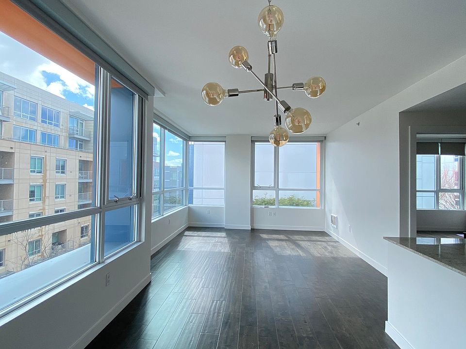 1st image of 300 Berry St Unit 510