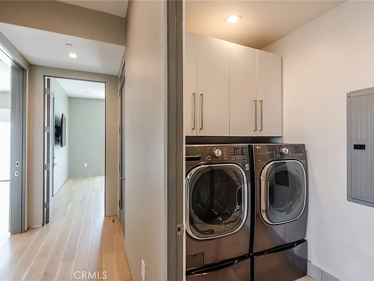 1643 S Carmelina Ave — Photo 31