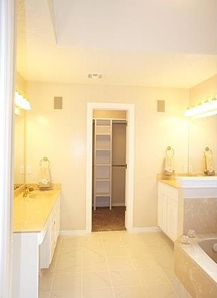 WALKIN CLOSET IN MASTER BATH