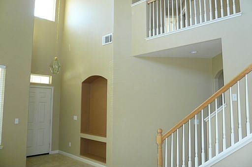 4th image of 2958 Maybrook Dr