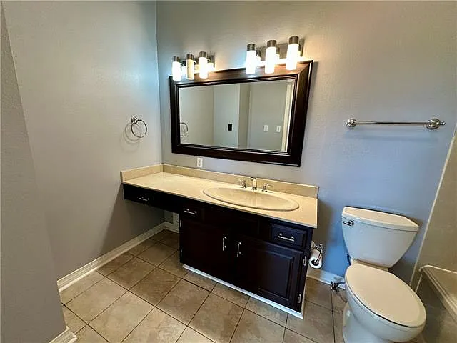 13 Lake Breeze Dr — Photo 22