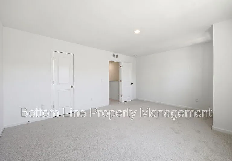 2308 Oakwood Meadows Ct — Photo 43
