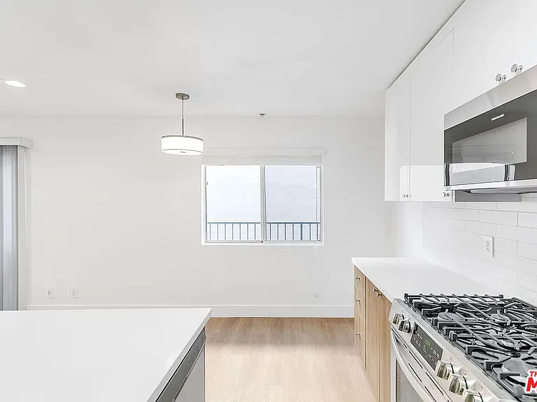 1441 S Bedford St — Photo 5