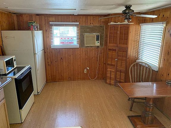 3rd image of 555 4th St Lot 64