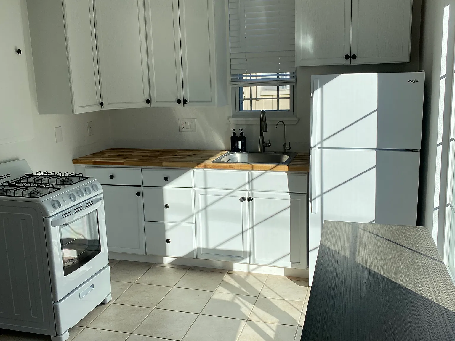 1 bed, 450 sqft, $2,650 — Photo 4