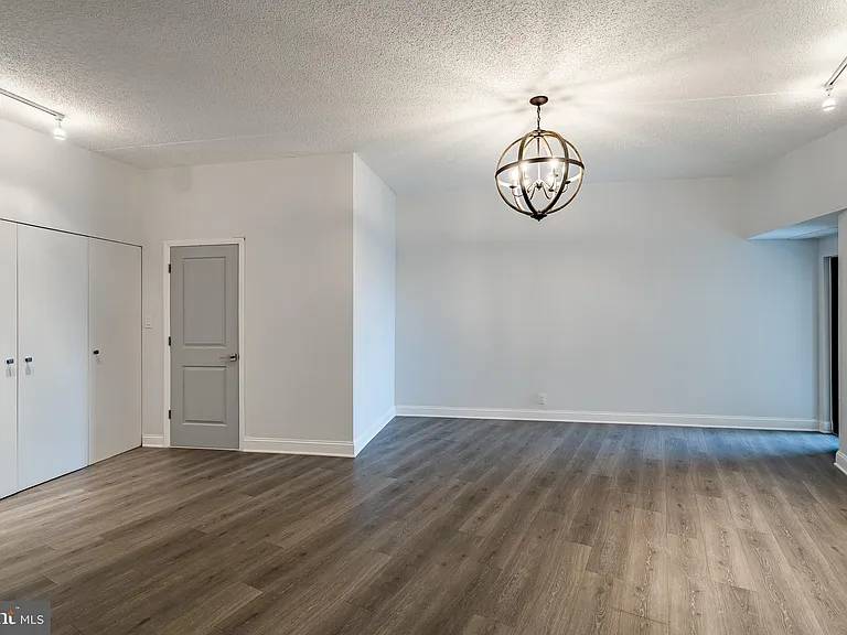 21510 Valley Forge Cir #1510 — Photo 16