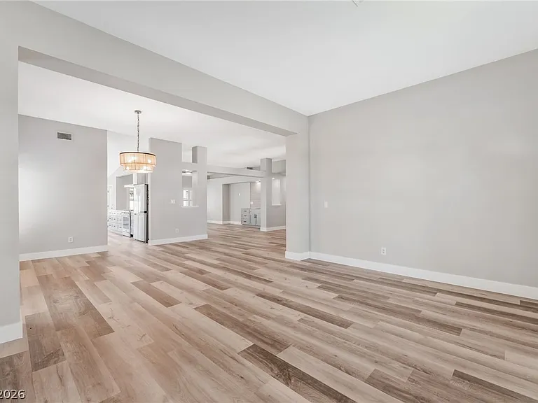 5121 Burr Oak Dr — Photo 6
