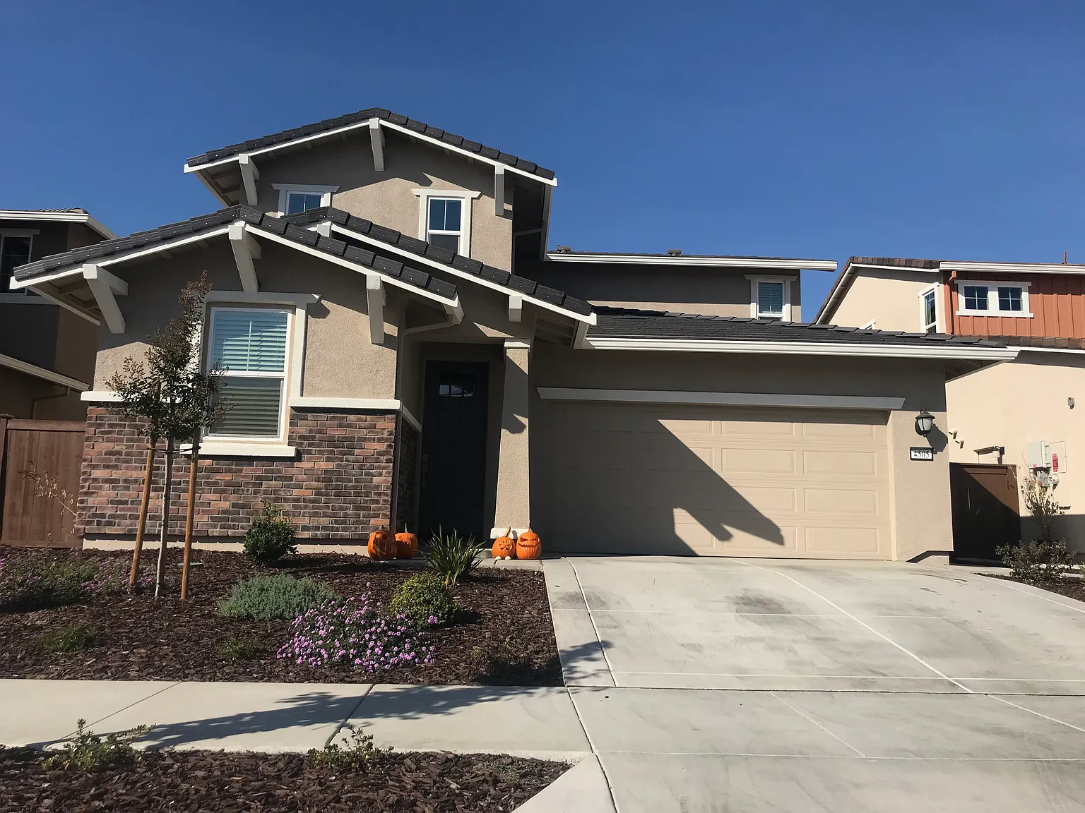 4 bed, 2110 sqft, $3,000 — Photo 1