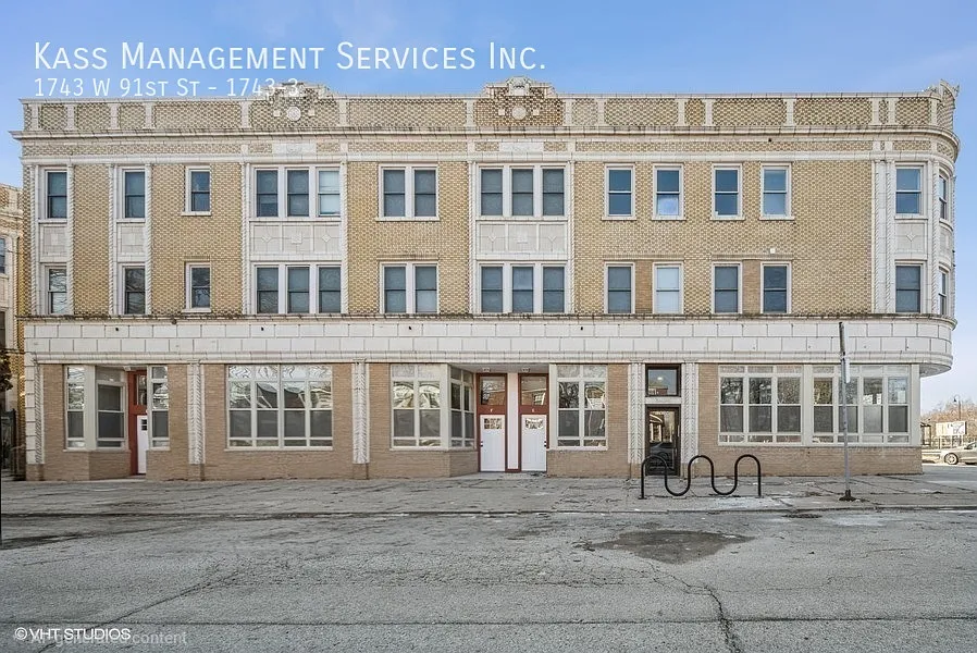 1723-45 W 91st/9101-09 S Beverly — Photo 1