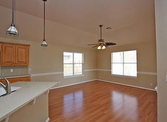 3rd image of 16508 Hardwood Pl