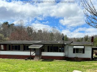 1456 Cornstalk Rd, Southside, WV 25187
