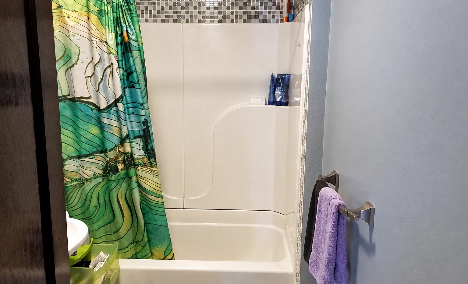 5 bed, $6,000 — Photo 1