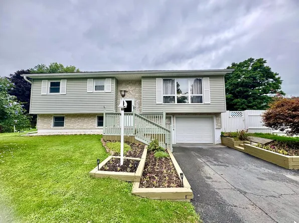 1119 Country Ln, Pine City, NY 14871