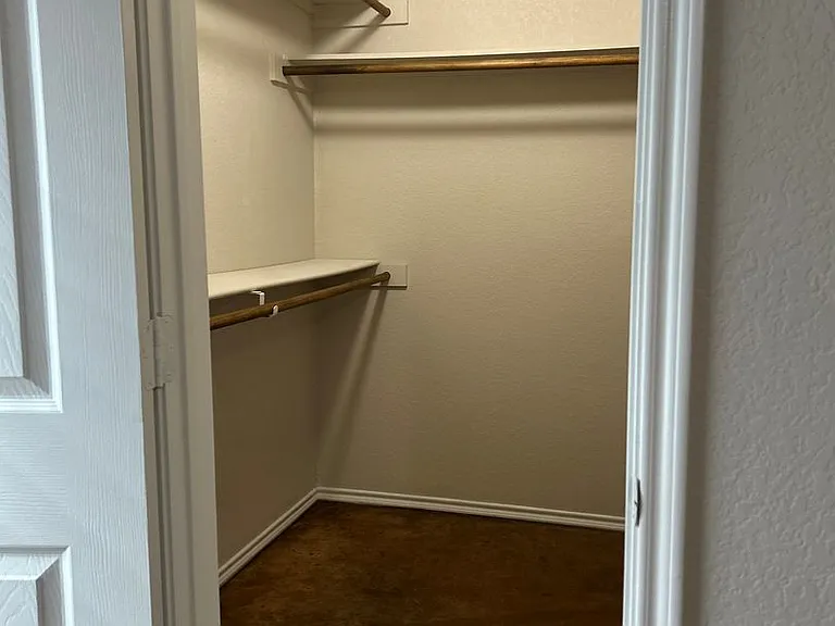 408 Oak St — Photo 10