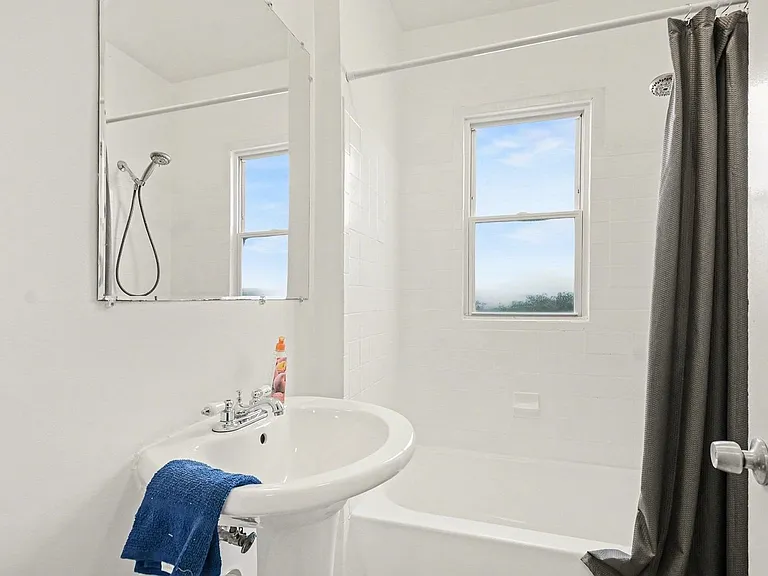 20801 Elroy Ave — Photo 9