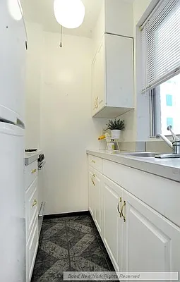 Sold by Bond New York | media 14