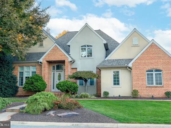 826 Bent Creek Dr, Lititz, PA 17543